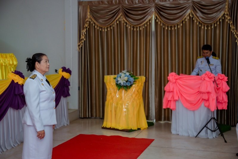 พิธีรับพระราชทานพระบรมฉายาลักษณ์พระบาทสมเด็จพระเจ้าอยู่หัวที่ฉายกับสมเด็จพระนางเจ้าฯ พระบรมราชินี เพื่อเชิญไปประดิษฐาน ณ เทศบาลตำบลปักธงชัยและศูนย์พัฒนาเด็กเล็กเทศบาลตำบลปักธงชัย เพื่อแสดงความจงรักภักดีและน้อมนำสำนึกในพระมหากรุณาธิคุณต่อสถาบันพระมหากษัตริย์ วันที่ 24 พฤษภาคม 2567 ณ หอประชุมเทศบาลตำบลปักธงชัย