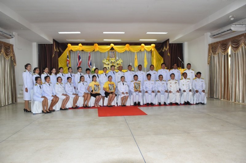 พิธีรับพระราชทานพระบรมฉายาลักษณ์พระบาทสมเด็จพระเจ้าอยู่หัวที่ฉายกับสมเด็จพระนางเจ้าฯ พระบรมราชินี เพื่อเชิญไปประดิษฐาน ณ เทศบาลตำบลปักธงชัยและศูนย์พัฒนาเด็กเล็กเทศบาลตำบลปักธงชัย เพื่อแสดงความจงรักภักดีและน้อมนำสำนึกในพระมหากรุณาธิคุณต่อสถาบันพระมหากษัตริย์ วันที่ 24 พฤษภาคม 2567 ณ หอประชุมเทศบาลตำบลปักธงชัย