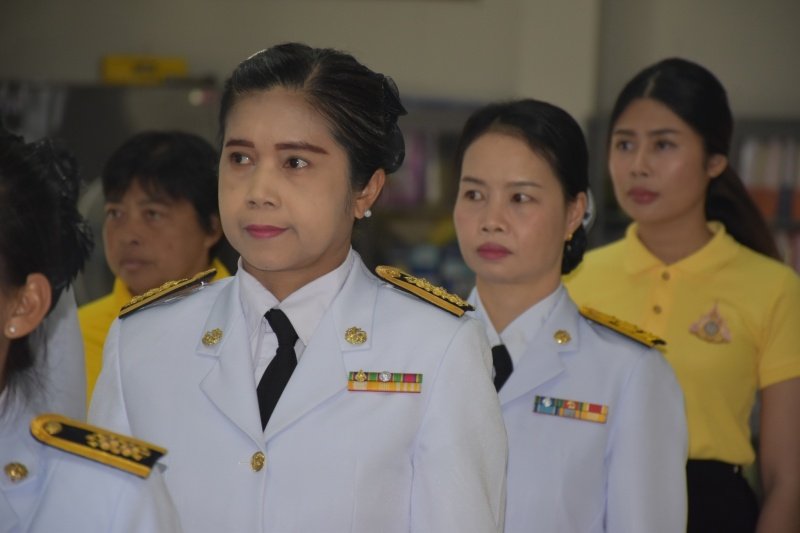 พิธีรับพระราชทานพระบรมฉายาลักษณ์พระบาทสมเด็จพระเจ้าอยู่หัวที่ฉายกับสมเด็จพระนางเจ้าฯ พระบรมราชินี เพื่อเชิญไปประดิษฐาน ณ เทศบาลตำบลปักธงชัยและศูนย์พัฒนาเด็กเล็กเทศบาลตำบลปักธงชัย เพื่อแสดงความจงรักภักดีและน้อมนำสำนึกในพระมหากรุณาธิคุณต่อสถาบันพระมหากษัตริย์ วันที่ 24 พฤษภาคม 2567 ณ หอประชุมเทศบาลตำบลปักธงชัย