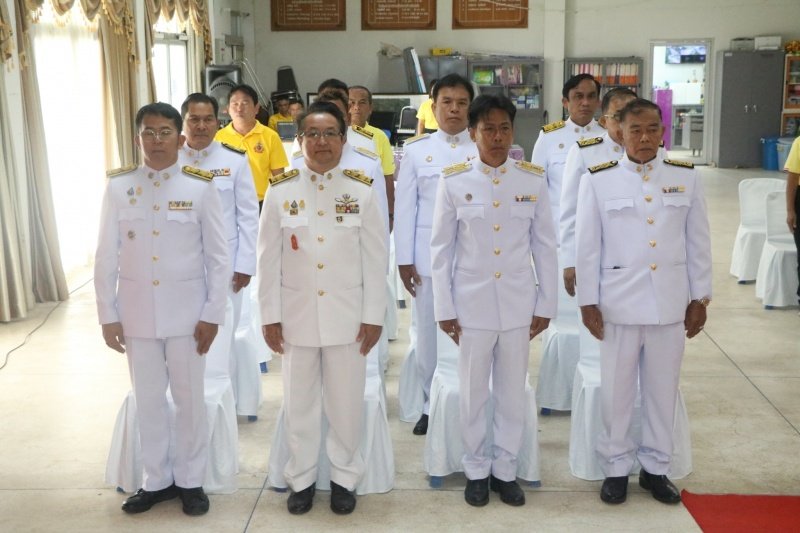 พิธีรับพระราชทานพระบรมฉายาลักษณ์พระบาทสมเด็จพระเจ้าอยู่หัวที่ฉายกับสมเด็จพระนางเจ้าฯ พระบรมราชินี เพื่อเชิญไปประดิษฐาน ณ เทศบาลตำบลปักธงชัยและศูนย์พัฒนาเด็กเล็กเทศบาลตำบลปักธงชัย เพื่อแสดงความจงรักภักดีและน้อมนำสำนึกในพระมหากรุณาธิคุณต่อสถาบันพระมหากษัตริย์ วันที่ 24 พฤษภาคม 2567 ณ หอประชุมเทศบาลตำบลปักธงชัย