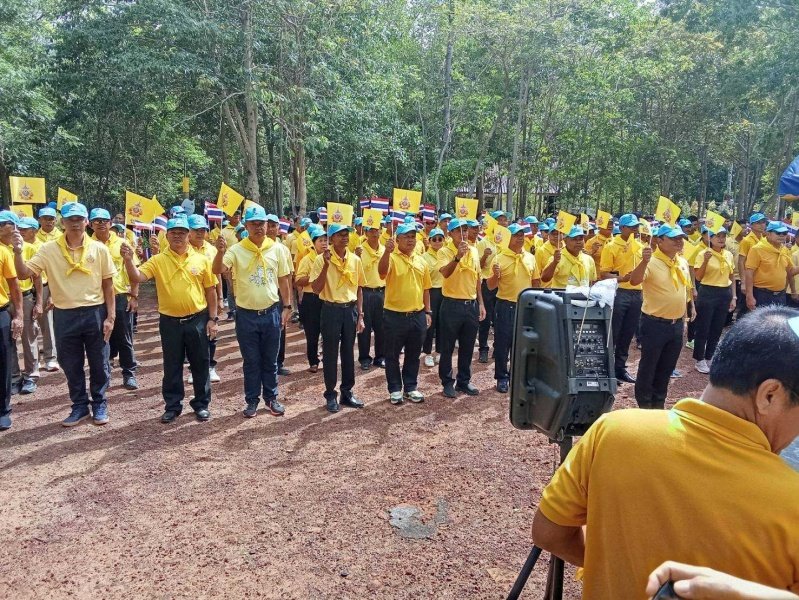 เทศบาลตำบลปักธงชัยเข้าร่วมกิจกรรมบำรุงรักษาต้นไม้ทรงปลูก และกิจกรรมจิตอาสาปลูกต้นไม้ตามโครงการเฉลิมเฉลิมพระเกียรติพระบาทสมเด็จพระเจ้าอยู่หัว เนื่องในโอกาสพระราชพิธีมหามงคลเฉลิมพระชนมพรรษา 6 รอบ 28 กรกฎาคม 2567 วันพุธที่ 24 กรกฎาคม 2567 ณ ต้นประดู่ป่า ในเขตห้ามล่าสัตว์ป่าป่าเขาภูหลวง แปลงปลูกป่า FPT 49