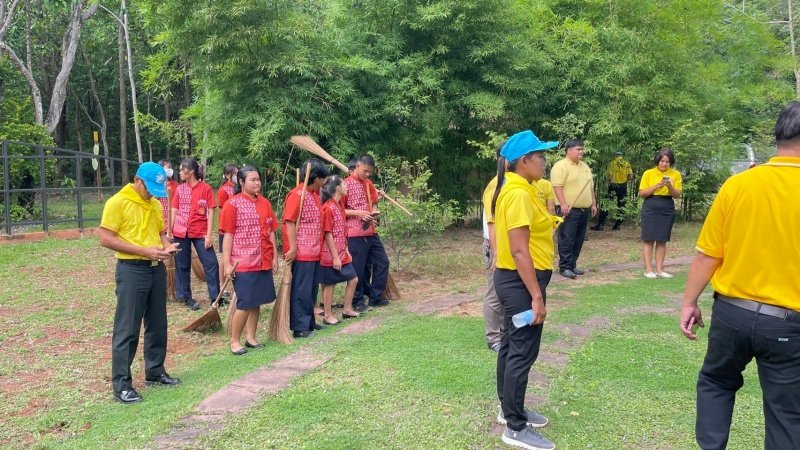 เทศบาลตำบลปักธงชัยเข้าร่วมกิจกรรมบำรุงรักษาต้นไม้ทรงปลูก และกิจกรรมจิตอาสาปลูกต้นไม้ตามโครงการเฉลิมเฉลิมพระเกียรติพระบาทสมเด็จพระเจ้าอยู่หัว เนื่องในโอกาสพระราชพิธีมหามงคลเฉลิมพระชนมพรรษา 6 รอบ 28 กรกฎาคม 2567 วันพุธที่ 24 กรกฎาคม 2567 ณ ต้นประดู่ป่า ในเขตห้ามล่าสัตว์ป่าป่าเขาภูหลวง แปลงปลูกป่า FPT 49