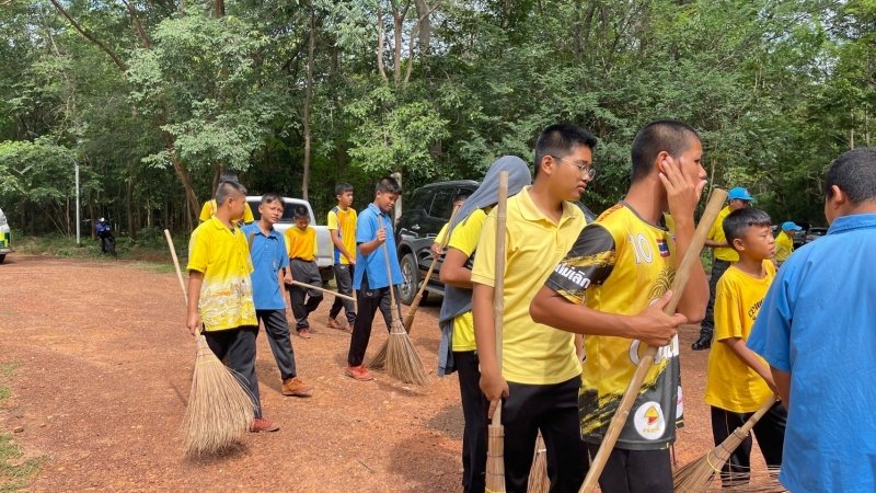 เทศบาลตำบลปักธงชัยเข้าร่วมกิจกรรมบำรุงรักษาต้นไม้ทรงปลูก และกิจกรรมจิตอาสาปลูกต้นไม้ตามโครงการเฉลิมเฉลิมพระเกียรติพระบาทสมเด็จพระเจ้าอยู่หัว เนื่องในโอกาสพระราชพิธีมหามงคลเฉลิมพระชนมพรรษา 6 รอบ 28 กรกฎาคม 2567 วันพุธที่ 24 กรกฎาคม 2567 ณ ต้นประดู่ป่า ในเขตห้ามล่าสัตว์ป่าป่าเขาภูหลวง แปลงปลูกป่า FPT 49