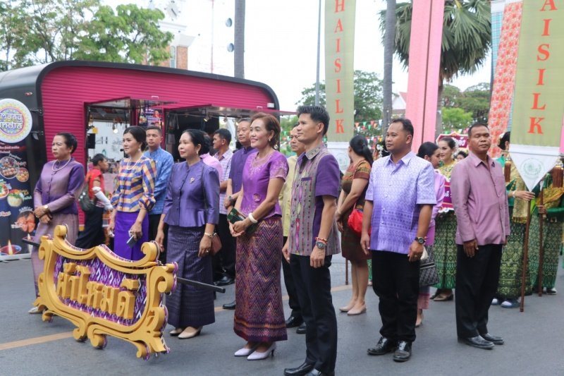 ร่วมกิจกรรมวิ่งคบไฟในพิธีเปิดงานฉลองวันแห่งชัยชนะท้าวสุรนารี ประจำปี 2567 และร่วมจัดชุดการแสดง "รำนางด้ง" ในขบวนผ้าไหมดีและหมี่โคราช ณ บริเวณลานอนุสาวรีย์ท้าวสุรนารี เพื่อเทิดทูนวีรกรรมของท้าวสุรนารี วีรสตรีไทย ส่งเสริมการอนุรักษ์ประเพณีวัฒนธรรมท้องถิ่นอันดีงาม 

วันที่ 23 มีนาคม 2567