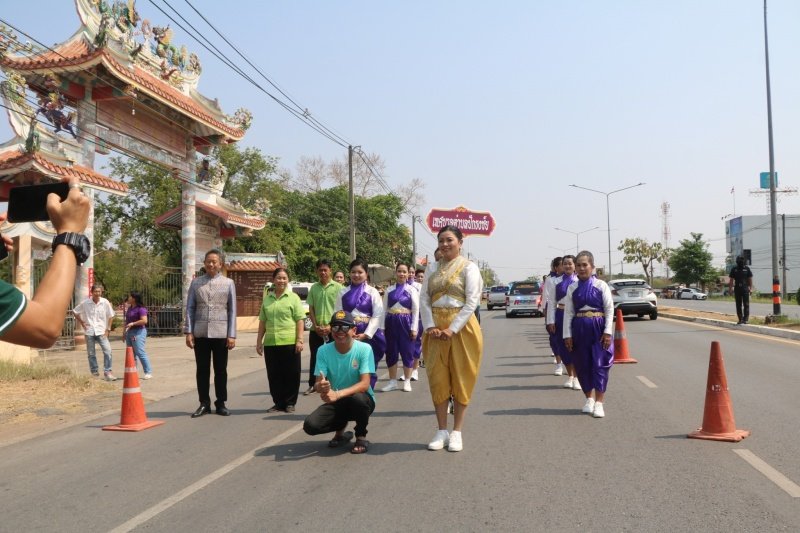 ร่วมกิจกรรมวิ่งคบไฟในพิธีเปิดงานฉลองวันแห่งชัยชนะท้าวสุรนารี ประจำปี 2567 และร่วมจัดชุดการแสดง "รำนางด้ง" ในขบวนผ้าไหมดีและหมี่โคราช ณ บริเวณลานอนุสาวรีย์ท้าวสุรนารี เพื่อเทิดทูนวีรกรรมของท้าวสุรนารี วีรสตรีไทย ส่งเสริมการอนุรักษ์ประเพณีวัฒนธรรมท้องถิ่นอันดีงาม 

วันที่ 23 มีนาคม 2567