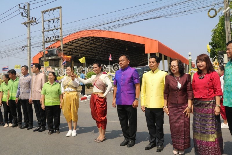 ร่วมกิจกรรมวิ่งคบไฟในพิธีเปิดงานฉลองวันแห่งชัยชนะท้าวสุรนารี ประจำปี 2567 และร่วมจัดชุดการแสดง "รำนางด้ง" ในขบวนผ้าไหมดีและหมี่โคราช ณ บริเวณลานอนุสาวรีย์ท้าวสุรนารี เพื่อเทิดทูนวีรกรรมของท้าวสุรนารี วีรสตรีไทย ส่งเสริมการอนุรักษ์ประเพณีวัฒนธรรมท้องถิ่นอันดีงาม 

วันที่ 23 มีนาคม 2567