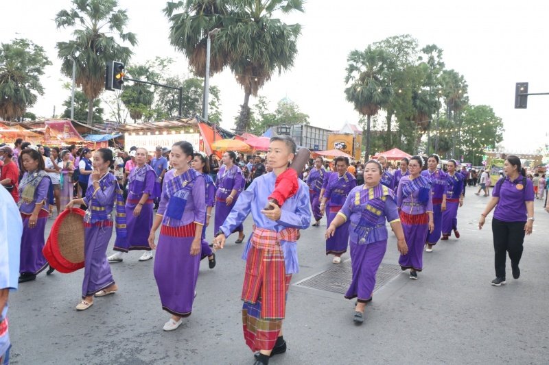 ร่วมกิจกรรมวิ่งคบไฟในพิธีเปิดงานฉลองวันแห่งชัยชนะท้าวสุรนารี ประจำปี 2567 และร่วมจัดชุดการแสดง "รำนางด้ง" ในขบวนผ้าไหมดีและหมี่โคราช ณ บริเวณลานอนุสาวรีย์ท้าวสุรนารี เพื่อเทิดทูนวีรกรรมของท้าวสุรนารี วีรสตรีไทย ส่งเสริมการอนุรักษ์ประเพณีวัฒนธรรมท้องถิ่นอันดีงาม 

วันที่ 23 มีนาคม 2567