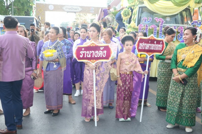 ร่วมกิจกรรมวิ่งคบไฟในพิธีเปิดงานฉลองวันแห่งชัยชนะท้าวสุรนารี ประจำปี 2567 และร่วมจัดชุดการแสดง "รำนางด้ง" ในขบวนผ้าไหมดีและหมี่โคราช ณ บริเวณลานอนุสาวรีย์ท้าวสุรนารี เพื่อเทิดทูนวีรกรรมของท้าวสุรนารี วีรสตรีไทย ส่งเสริมการอนุรักษ์ประเพณีวัฒนธรรมท้องถิ่นอันดีงาม 

วันที่ 23 มีนาคม 2567