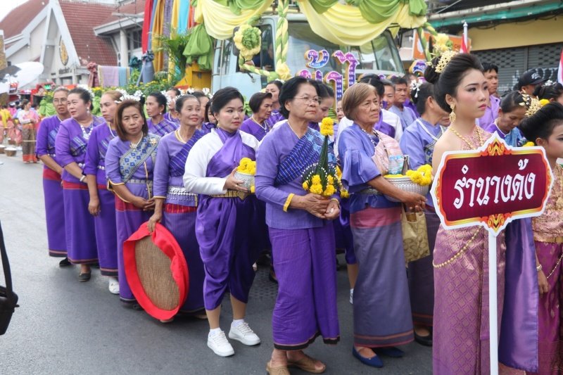 ร่วมกิจกรรมวิ่งคบไฟในพิธีเปิดงานฉลองวันแห่งชัยชนะท้าวสุรนารี ประจำปี 2567 และร่วมจัดชุดการแสดง "รำนางด้ง" ในขบวนผ้าไหมดีและหมี่โคราช ณ บริเวณลานอนุสาวรีย์ท้าวสุรนารี เพื่อเทิดทูนวีรกรรมของท้าวสุรนารี วีรสตรีไทย ส่งเสริมการอนุรักษ์ประเพณีวัฒนธรรมท้องถิ่นอันดีงาม 

วันที่ 23 มีนาคม 2567