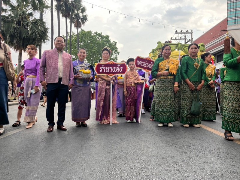 ร่วมกิจกรรมวิ่งคบไฟในพิธีเปิดงานฉลองวันแห่งชัยชนะท้าวสุรนารี ประจำปี 2567 และร่วมจัดชุดการแสดง "รำนางด้ง" ในขบวนผ้าไหมดีและหมี่โคราช ณ บริเวณลานอนุสาวรีย์ท้าวสุรนารี เพื่อเทิดทูนวีรกรรมของท้าวสุรนารี วีรสตรีไทย ส่งเสริมการอนุรักษ์ประเพณีวัฒนธรรมท้องถิ่นอันดีงาม 

วันที่ 23 มีนาคม 2567