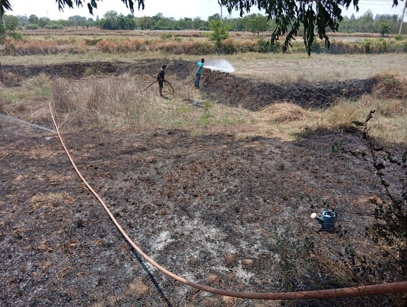 งานป้องกันและบรรเทาสาธารณภัย สำนักปลัดเทศบาล เทศบาลตำบลปักธงชัย ออกช่วยระงับเหตุไฟไหม้ ในพื้นที่รับผิดชอบและพื้นที่ข้างเคียง