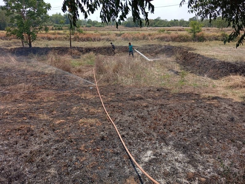 งานป้องกันและบรรเทาสาธารณภัย สำนักปลัดเทศบาล เทศบาลตำบลปักธงชัย ออกช่วยระงับเหตุไฟไหม้ ในพื้นที่รับผิดชอบและพื้นที่ข้างเคียง