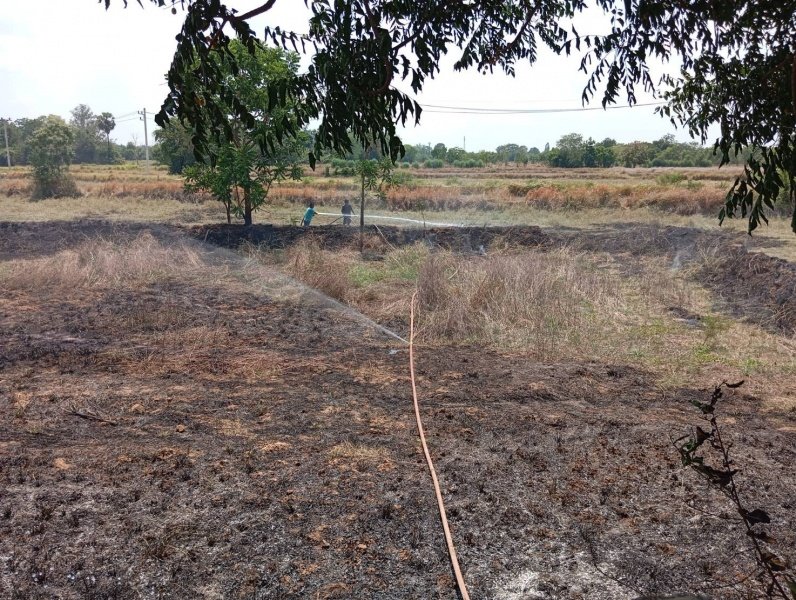 งานป้องกันและบรรเทาสาธารณภัย สำนักปลัดเทศบาล เทศบาลตำบลปักธงชัย ออกช่วยระงับเหตุไฟไหม้ ในพื้นที่รับผิดชอบและพื้นที่ข้างเคียง