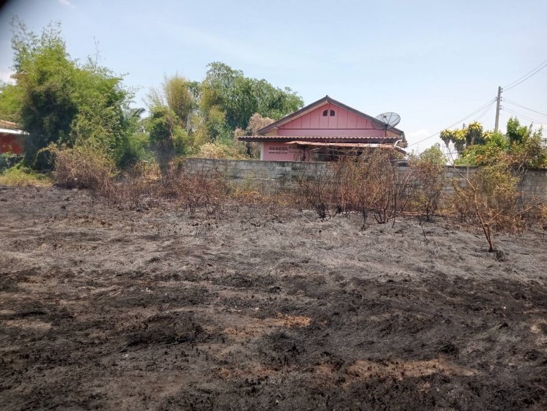 งานป้องกันและบรรเทาสาธารณภัย สำนักปลัดเทศบาล เทศบาลตำบลปักธงชัย ออกช่วยระงับเหตุไฟไหม้ ในพื้นที่รับผิดชอบและพื้นที่ข้างเคียง