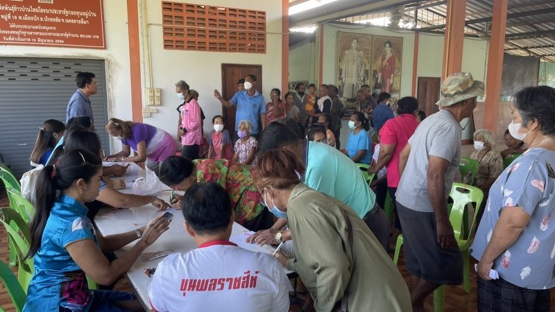 งานพัฒนาชุมชน และ กองสาธารณสุขและสิ่งแวดล้อม เทศบาลตำบลปักธงชัยออกหน่วยบริการเคลื่อนที่จ่ายเบี้ยยังชีพและบริการจัดเก็บค่าบริการเก็บขนขยะ ช่วงเดือนมกราคม – มีนาคม 2567
