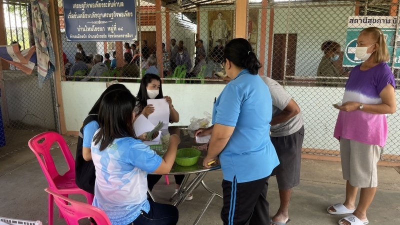 งานพัฒนาชุมชน และ กองสาธารณสุขและสิ่งแวดล้อม เทศบาลตำบลปักธงชัยออกหน่วยบริการเคลื่อนที่จ่ายเบี้ยยังชีพและบริการจัดเก็บค่าบริการเก็บขนขยะ ช่วงเดือนมกราคม – มีนาคม 2567