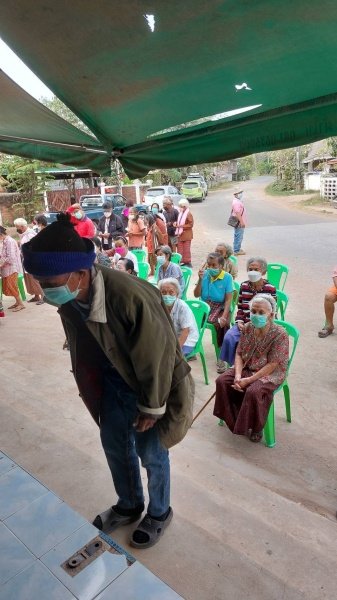งานพัฒนาชุมชน และกองสาธารณสุขและสิ่งแวดล้อมเทศบาลตำบลปักธงชัย ออกจ่ายเบี้ยยังชีพและบริการจัดเก็บค่าบริการเก็บขนขยะช่วงเดือนมกราคม– มีนาคม 2566