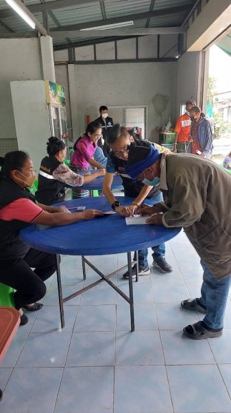 งานพัฒนาชุมชน และกองสาธารณสุขและสิ่งแวดล้อมเทศบาลตำบลปักธงชัย ออกจ่ายเบี้ยยังชีพและบริการจัดเก็บค่าบริการเก็บขนขยะช่วงเดือนมกราคม– มีนาคม 2566