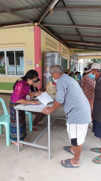 งานพัฒนาชุมชน และกองสาธารณสุขและสิ่งแวดล้อมเทศบาลตำบลปักธงชัย ออกจ่ายเบี้ยยังชีพและบริการจัดเก็บค่าบริการเก็บขนขยะช่วงเดือนมกราคม– มีนาคม 2566