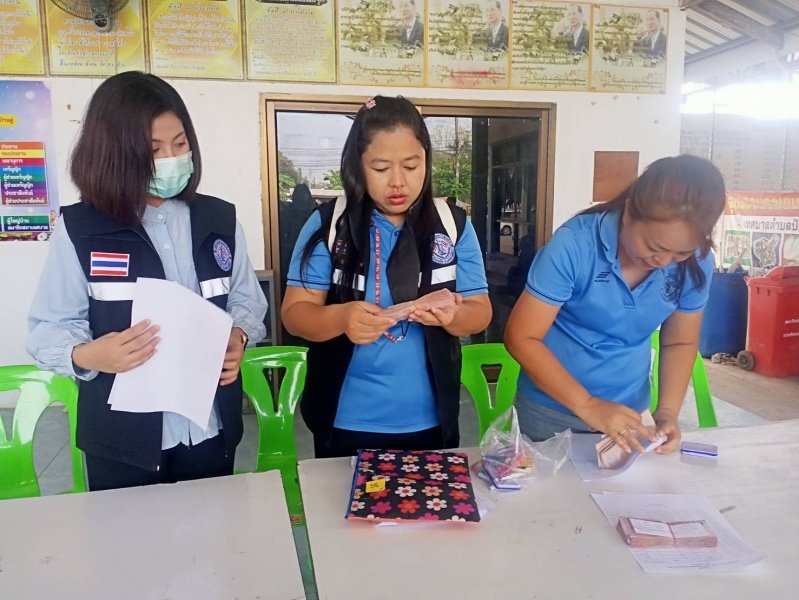 งานพัฒนาชุมชน และกองสาธารณสุขและสิ่งแวดล้อมเทศบาลตำบลปักธงชัย ออกจ่ายเบี้ยยังชีพและบริการจัดเก็บค่าบริการเก็บขนขยะช่วงเดือนมกราคม– มีนาคม 2566
