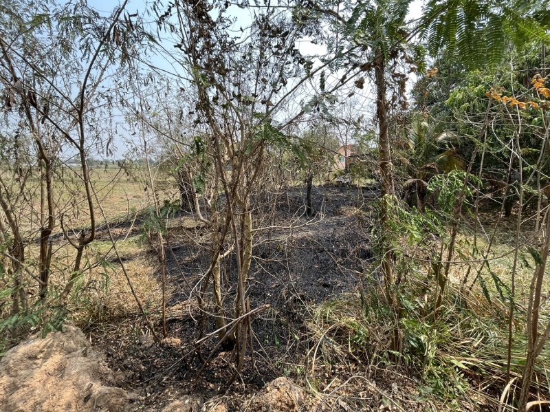 งานป้องกันและบรรเทาสาธารรภัย เทศบาลตำบลปักธงชัย ออกช่วยระงับเหตุเพลิงไหม้ บ้านนาแค หมู่ที่ 4