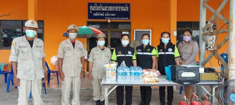 เทศบาลตำบลปักธงชัยตั้งจุดบริการประชาชน (ด่านชุมชน) ช่วงเทศกาลปีใหม่ 2565 วันที่ 29 ธันวาคม 2564 - 4 มกราคม 2565 เพื่อดูแลความปลอดภัยให้กับประชาชนในพื้นที่และผู้ใช้รถใช้ถนน ชีวิตวิถีใหม่ ขับขี่อยา่งปลอดภัย ไร้อุบัติเหตุ