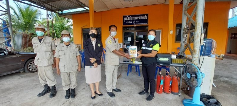 เทศบาลตำบลปักธงชัยตั้งจุดบริการประชาชน (ด่านชุมชน) ช่วงเทศกาลปีใหม่ 2565 วันที่ 29 ธันวาคม 2564 - 4 มกราคม 2565 เพื่อดูแลความปลอดภัยให้กับประชาชนในพื้นที่และผู้ใช้รถใช้ถนน ชีวิตวิถีใหม่ ขับขี่อยา่งปลอดภัย ไร้อุบัติเหตุ