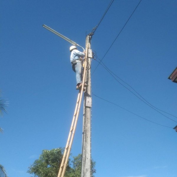 เทศบาลตำบลปักธงชัย ซ่อมแซม ติดตั้ง เพิ่มจุดไฟฟ้าสาธารณะหมู่บ้าน ประจำเดือนตุลาคม - ธันวาคม 2564