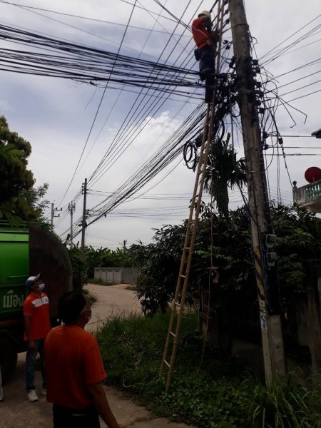 เทศบาลตำบลปักธงชัย ซ่อมแซม ติดตั้ง เพิ่มจุดไฟฟ้าสาธารณะหมู่บ้าน ประจำเดือนตุลาคม - ธันวาคม 2564