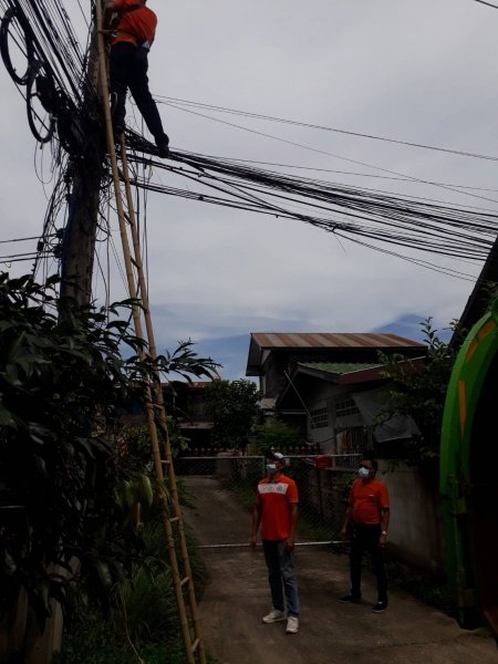 เทศบาลตำบลปักธงชัย ซ่อมแซม ติดตั้ง เพิ่มจุดไฟฟ้าสาธารณะหมู่บ้าน ประจำเดือนตุลาคม - ธันวาคม 2564