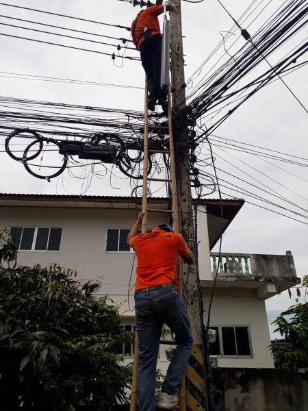 เทศบาลตำบลปักธงชัย ซ่อมแซม ติดตั้ง เพิ่มจุดไฟฟ้าสาธารณะหมู่บ้าน ประจำเดือนตุลาคม - ธันวาคม 2564