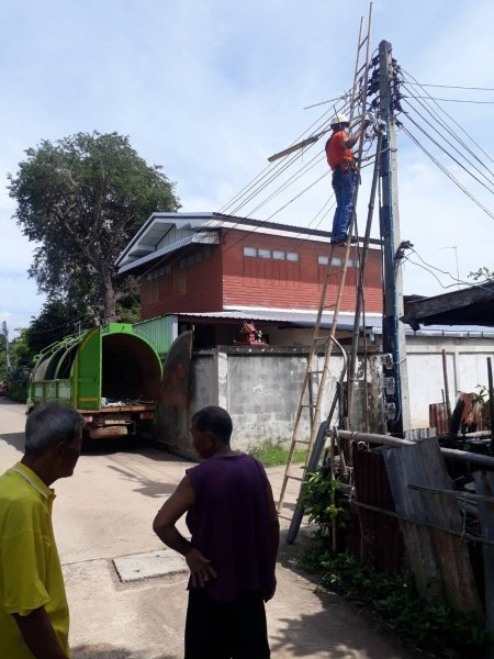 เทศบาลตำบลปักธงชัย ซ่อมแซม ติดตั้ง เพิ่มจุดไฟฟ้าสาธารณะหมู่บ้าน ประจำเดือนตุลาคม - ธันวาคม 2564