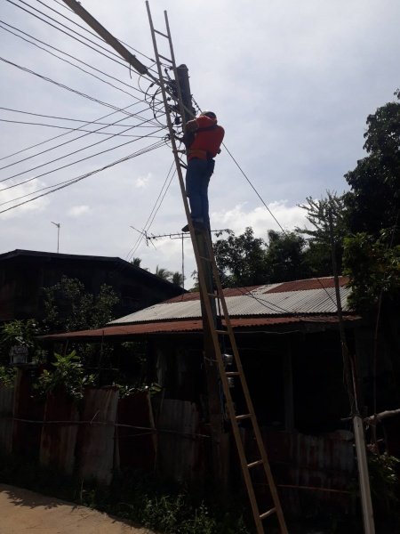 เทศบาลตำบลปักธงชัย ซ่อมแซม ติดตั้ง เพิ่มจุดไฟฟ้าสาธารณะหมู่บ้าน ประจำเดือนตุลาคม - ธันวาคม 2564