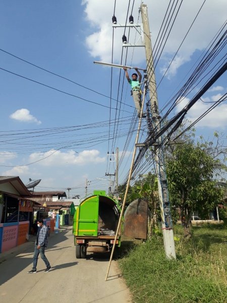 เทศบาลตำบลปักธงชัย ซ่อมแซม ติดตั้ง เพิ่มจุดไฟฟ้าสาธารณะหมู่บ้าน ประจำเดือนตุลาคม - ธันวาคม 2564