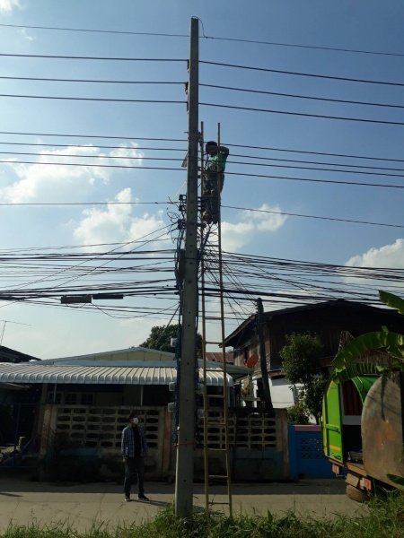 เทศบาลตำบลปักธงชัย ซ่อมแซม ติดตั้ง เพิ่มจุดไฟฟ้าสาธารณะหมู่บ้าน ประจำเดือนตุลาคม - ธันวาคม 2564