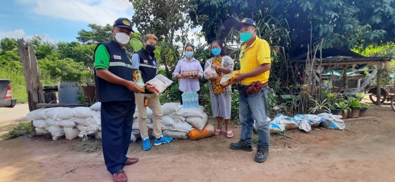 เทศบาลตำบลปักธงชัย โดยงานป้องกันและบรรเทาสาธารณภัย มอบถุงทรายเพื่อช่วยเหลือผู้ประสบภัยนำ้ท่วม ช่วงเดือนตุลาคม - เดือนธันวาคม 2565