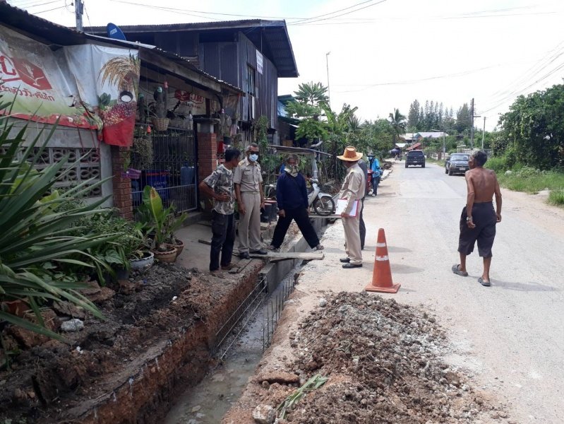 เทศบาลตำบลปักธงชัย โดยกองช่างลงพื้นที่แก้ไขปัญหาความเดือดร้อนของชาวบ้าน ประจำเดือนตุลาคม - ธันวาคม 2565