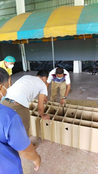 จัดเตรียมสถานที่กักกัน เฝ้าระวัง ป้องกัน และควบคุมโรคติดเชื้อไวรัสโคโรนา 2019 (โควิด - 19) ณ ศูนย์สามวัย เทศบาลตำบลปักธงชัย 20 กรกฎาคม 2564