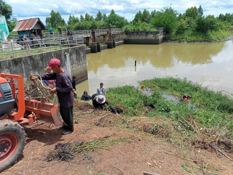 โครงการคลองสวยน้ำใสเทศบาลตำบลปักธงชัย ประจำปี พ.ศ. 2564 วันที่ 4 กันยายน 2564 ณ บ้านนาแค หมู่ที่ 4 ตำบลเมืองปัก อำเภอปักธงชัย จังหวัดนครราชสีมา
