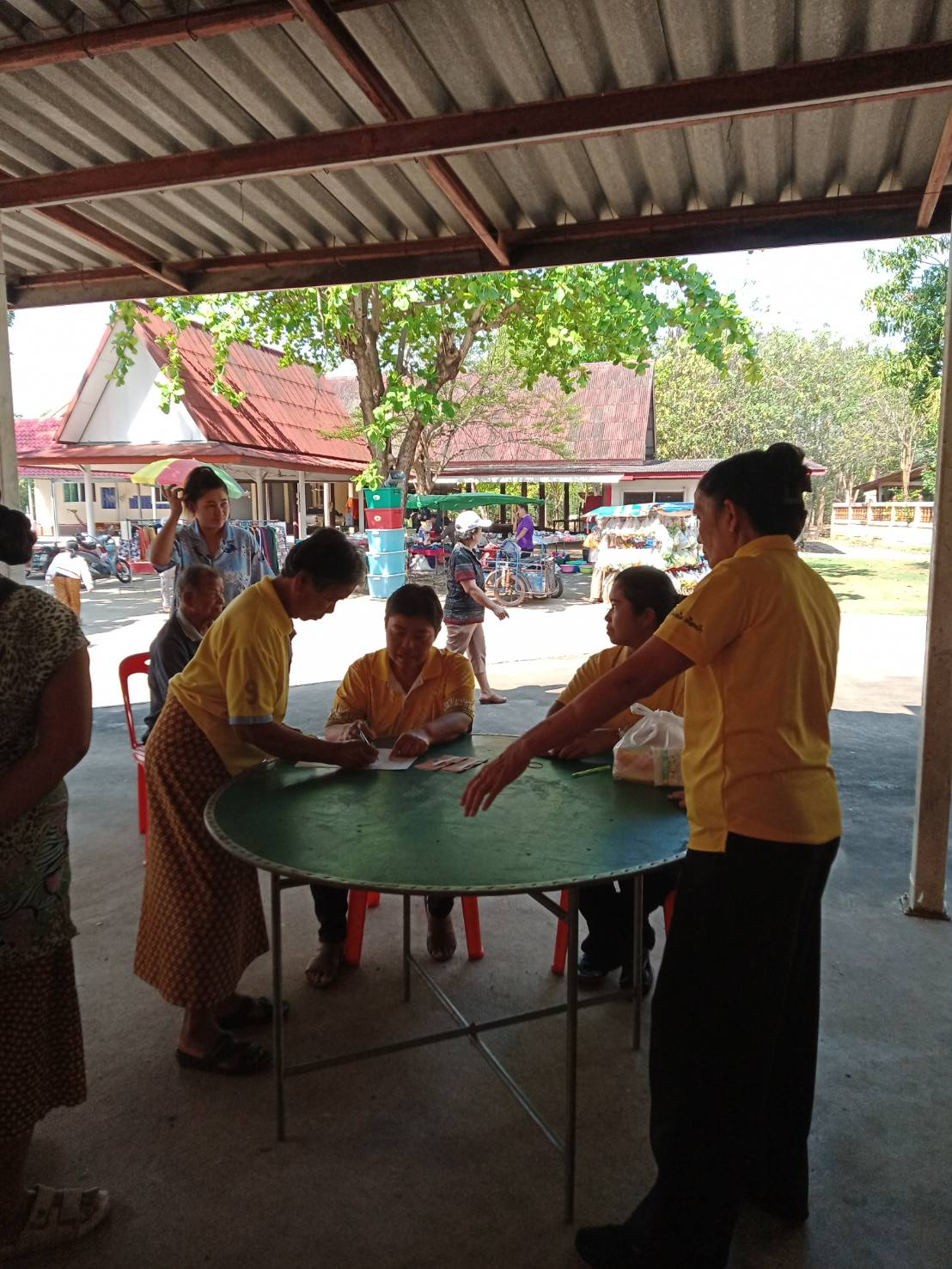 เทศบาลตำบลปักธงชัย ออกจ่ายเบี้ยยังชีพผู้สูงอายุ ผู้พิการ ผู้ป่วยฯ และบริการจัดเก็บค่าธรรมเนียมการเก็บขนขยะ ประจำเดือนมีนาคม 2568