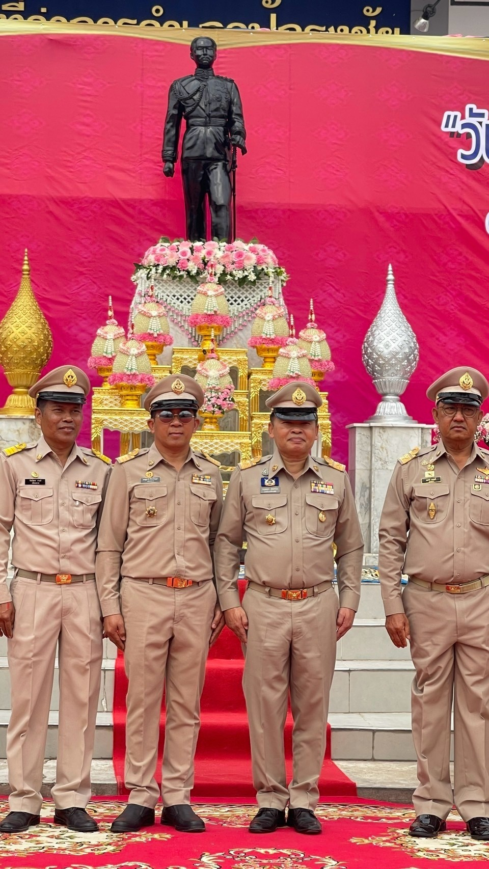 เทศบาลตำบลปักธงชัยร่วมพิธีถวายราชสักการะและกล่าวถวายราชสดุดี พระบาทสมเด็จพระจุลจอมเกล้าเจ้าอยู่หัว เนื่องในวันท้องถิ่นไทย ประจำปี 2568 ณ บริเวณลานพระบรมราชานุสาวรีย์ พระบาทสมเด็จพระจุลจอมเกล้าเจ้าอยู่หัว วันอังคารที่ 18 มีนาคม 2568
