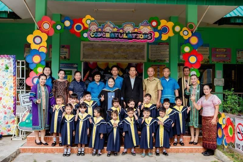 ศูนย์พัฒนาเด็กเล็กเทศบาลตำบลปักธงชัย จัดพิธีมอบวุฒิบัตรบัณฑิตน้อย ประจำปีการศึกษา 2567 วันที่ 21 มีนาคม 2568