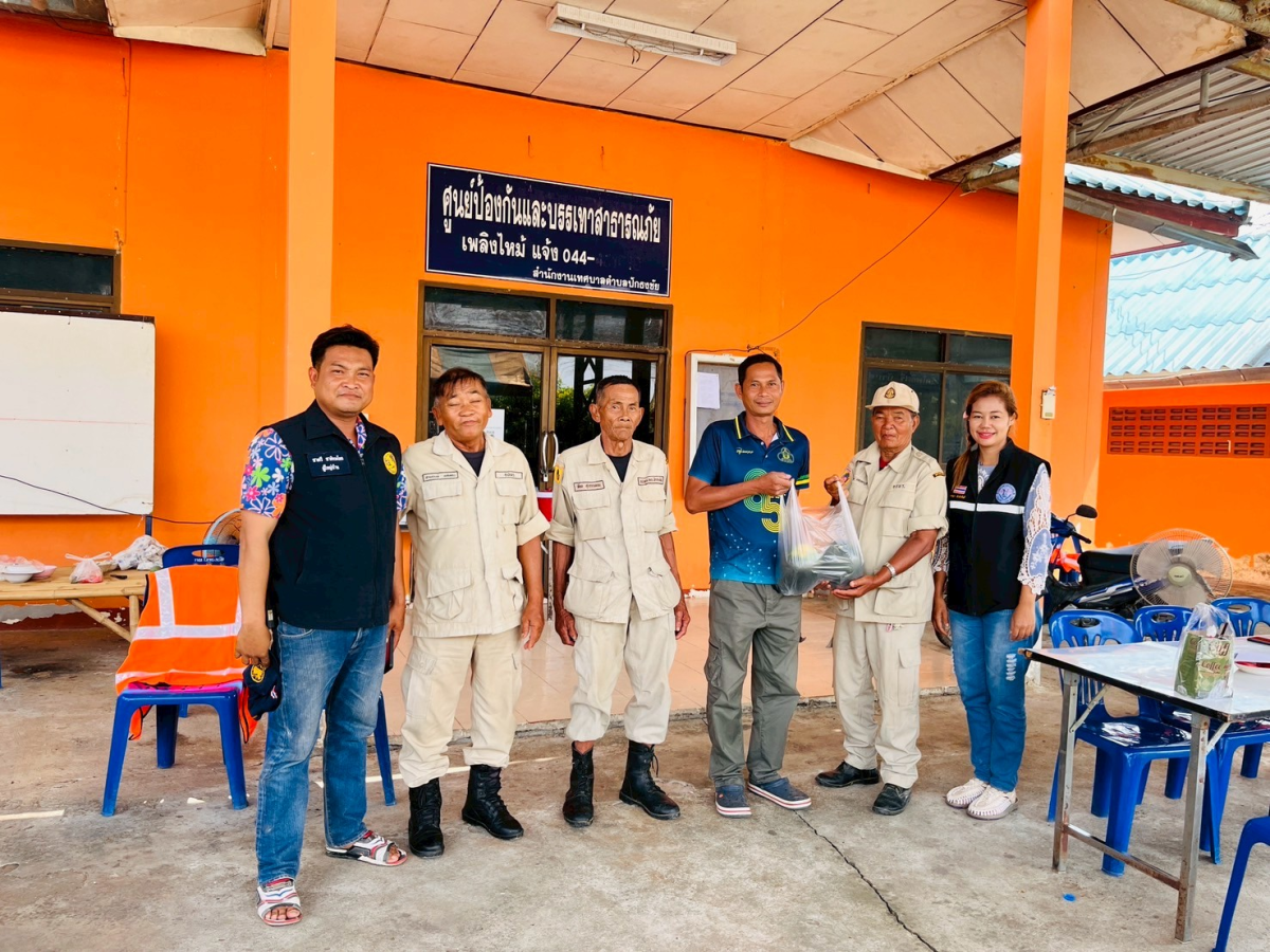 เทศบาลตำบลปักธงชัย ตั้งจุดบริการประชาชน (ด่านชุมชน) ช่วงเทศกาลสงกรานต์ เพื่อดูแลความปลอดภัยให้กับประชาชน ระหว่างวันที่ 11 เมษายน - 17 เมษายน 2568