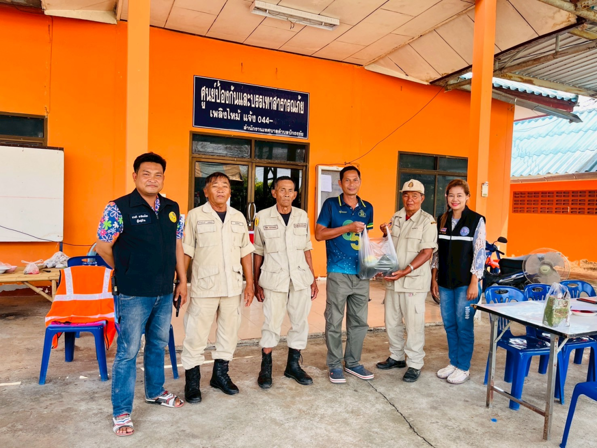 เทศบาลตำบลปักธงชัย ตั้งจุดบริการประชาชน (ด่านชุมชน) ช่วงเทศกาลสงกรานต์ เพื่อดูแลความปลอดภัยให้กับประชาชน ระหว่างวันที่ 11 เมษายน - 17 เมษายน 2568